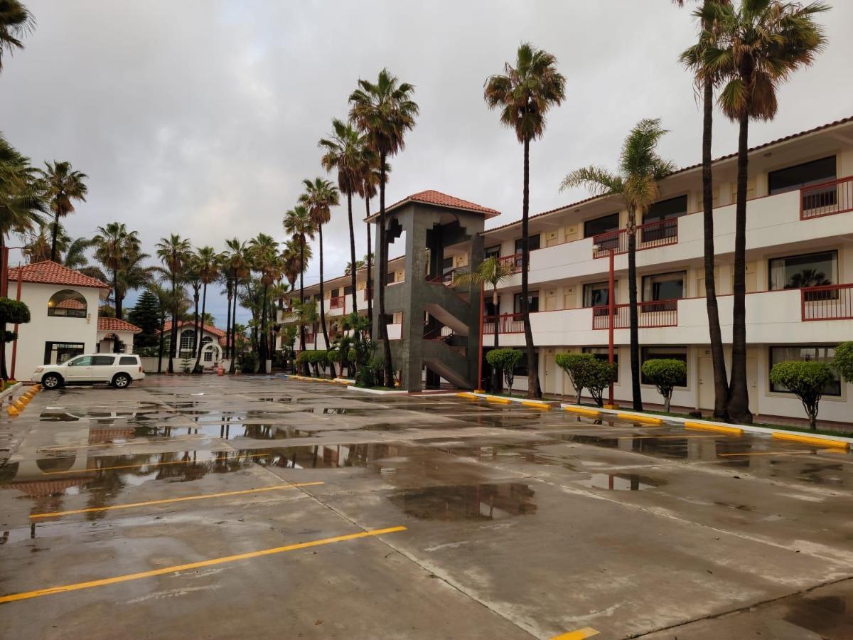 Hotel Paraiso Las Palmas Ensenada Exterior foto