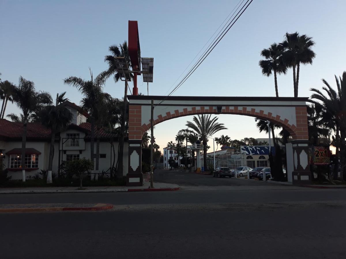 Hotel Paraiso Las Palmas Ensenada Exterior foto