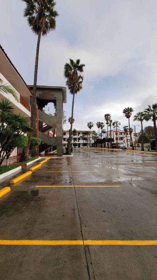 Hotel Paraiso Las Palmas Ensenada Exterior foto