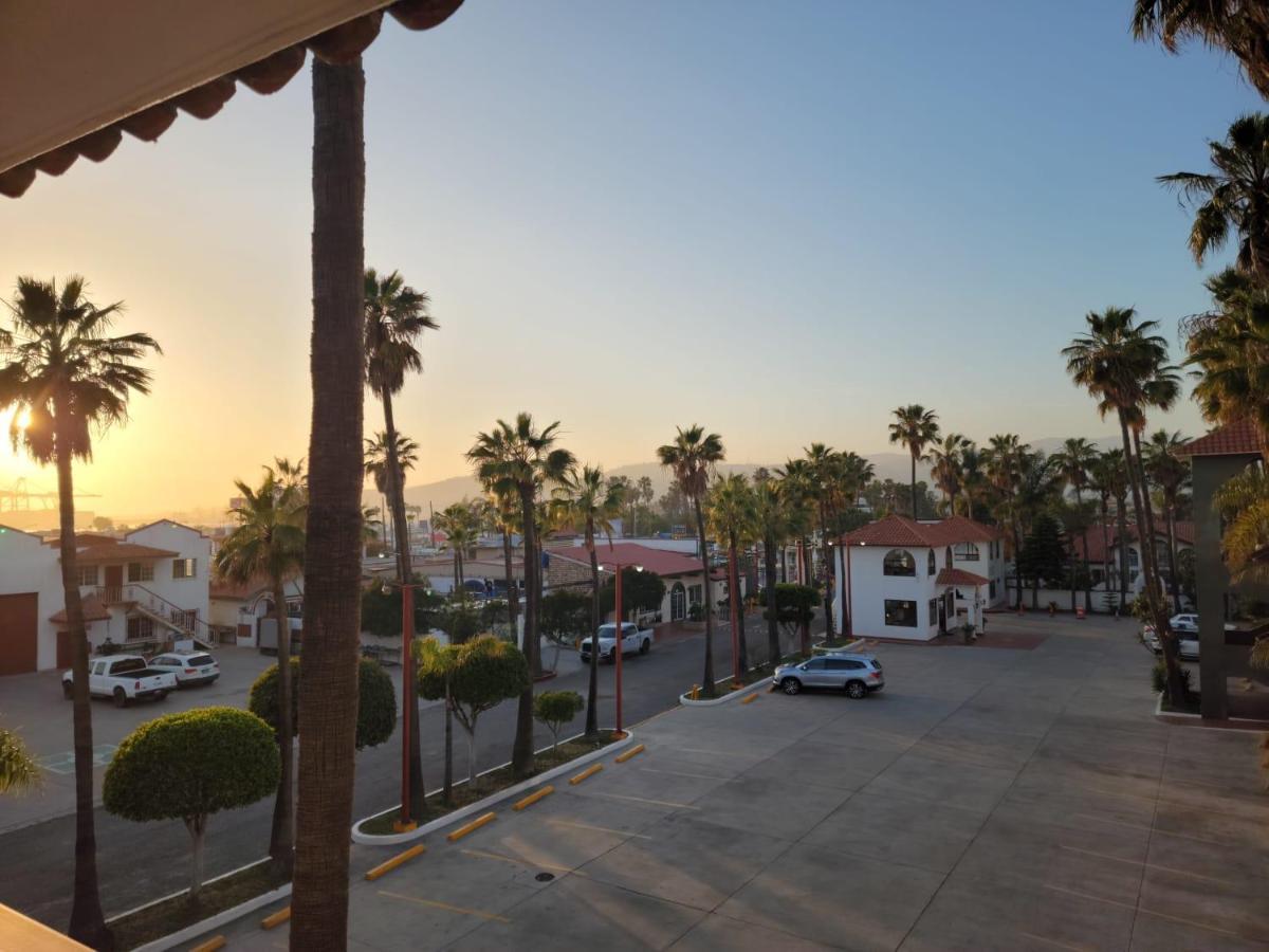 Hotel Paraiso Las Palmas Ensenada Exterior foto